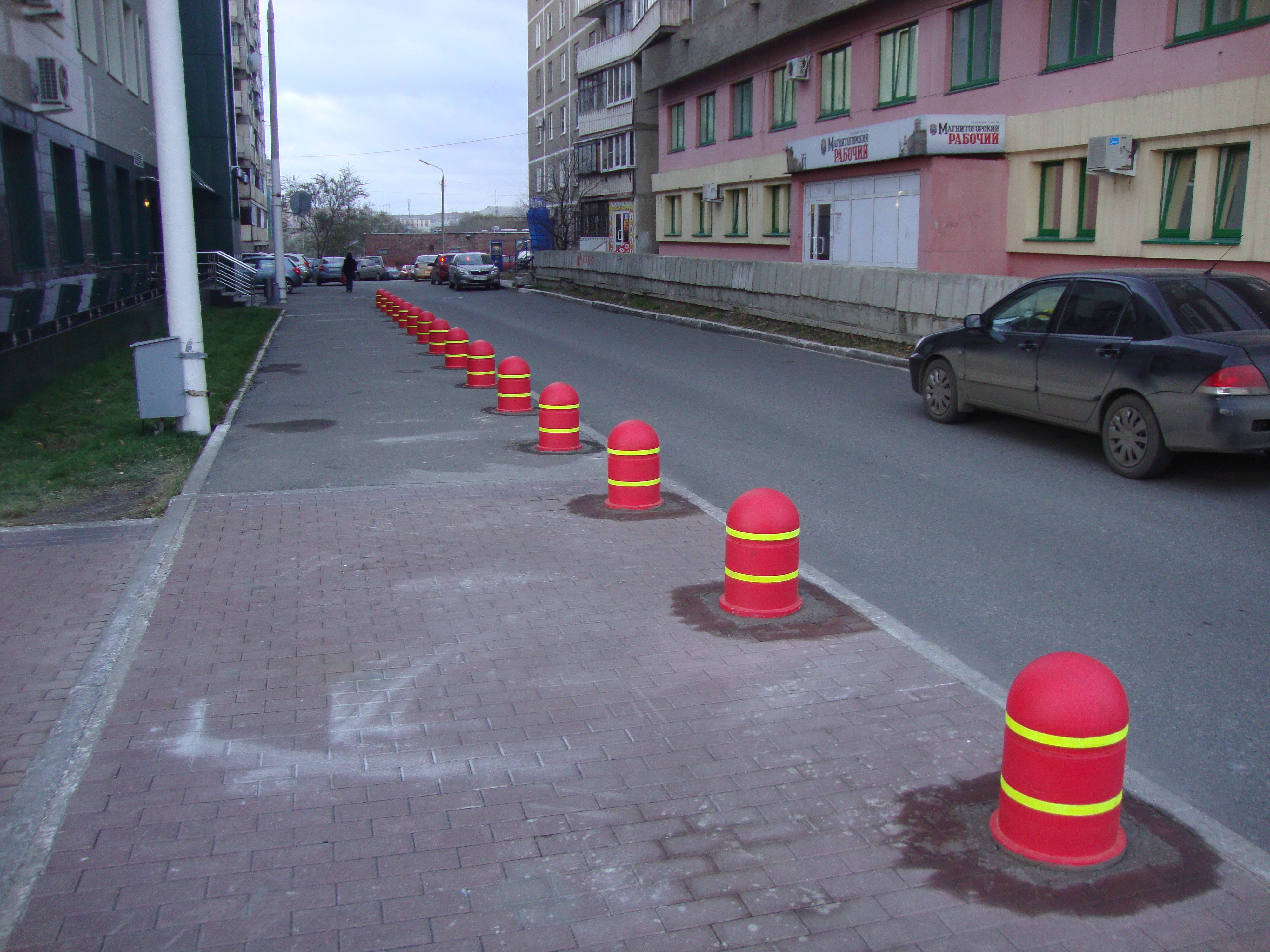 Дорожные ограждения барьерного типа - бордюр дорожный, дорожные блоки