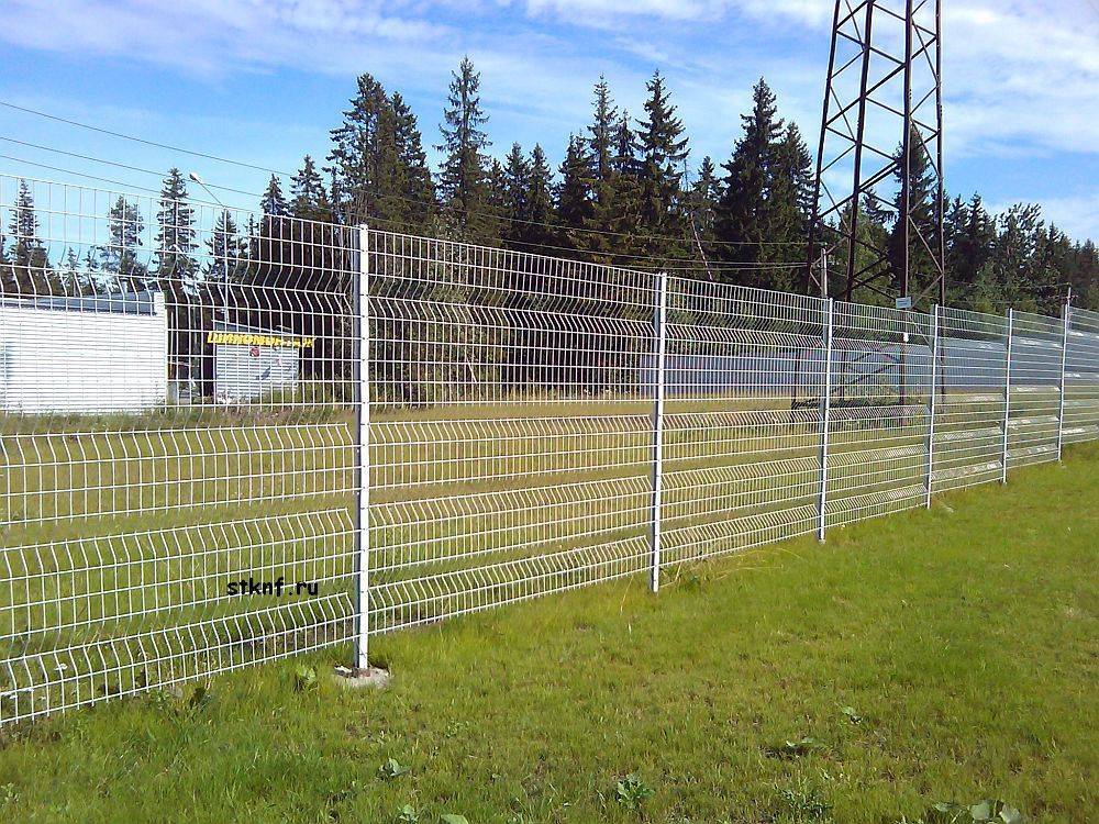 Забор из сетки гиттер: что это и самостоятельный монтаж