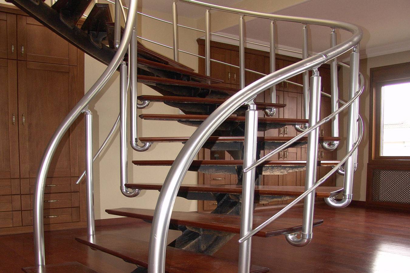 Долговечные алюминиевые перила для лестниц