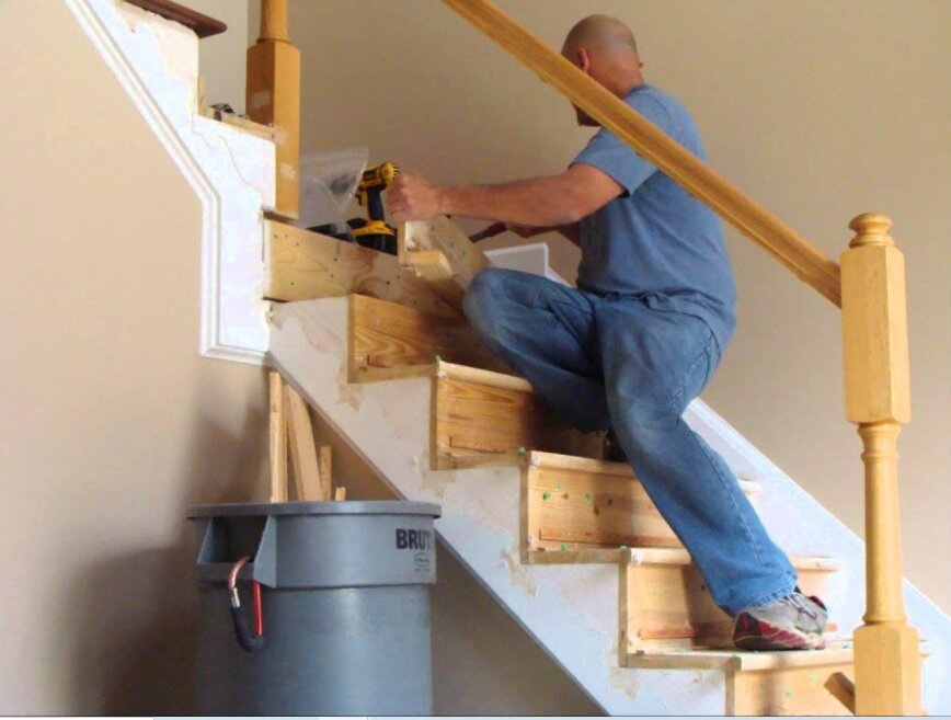 Строим деревянную лестницу на второй этаж дома своими руками