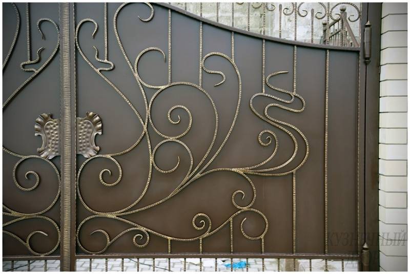 Покраска кованых ворот: пошаговая инструкция. покраска кованых изделий кованые ворота и калитки как покрасить
