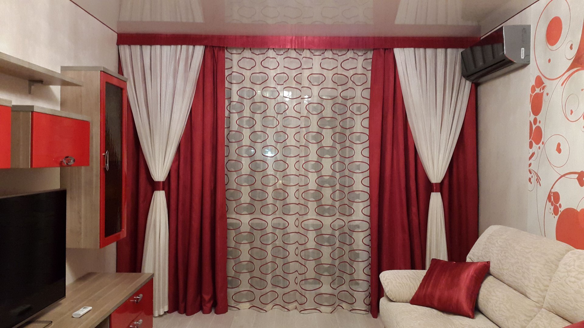 Бордовые шторы: специфика применения цвета. 91 фото гардин и занавесок для разных помещений