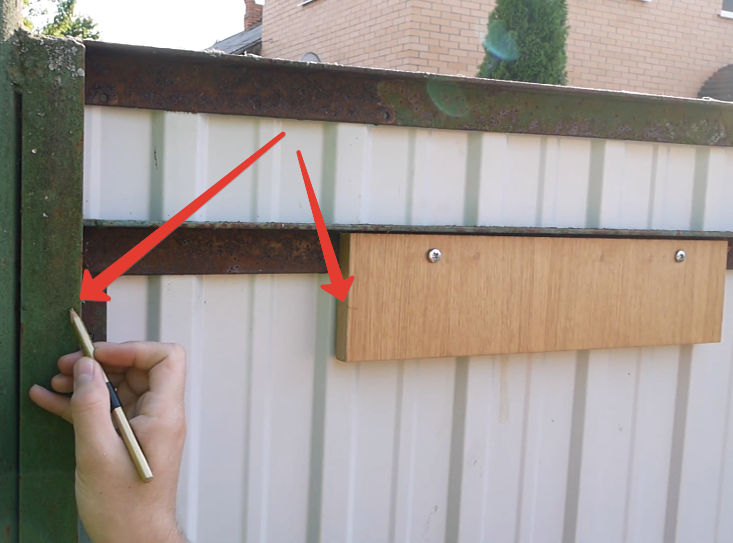 Установка доводчика на дверь - пошаговая инструкция с видео