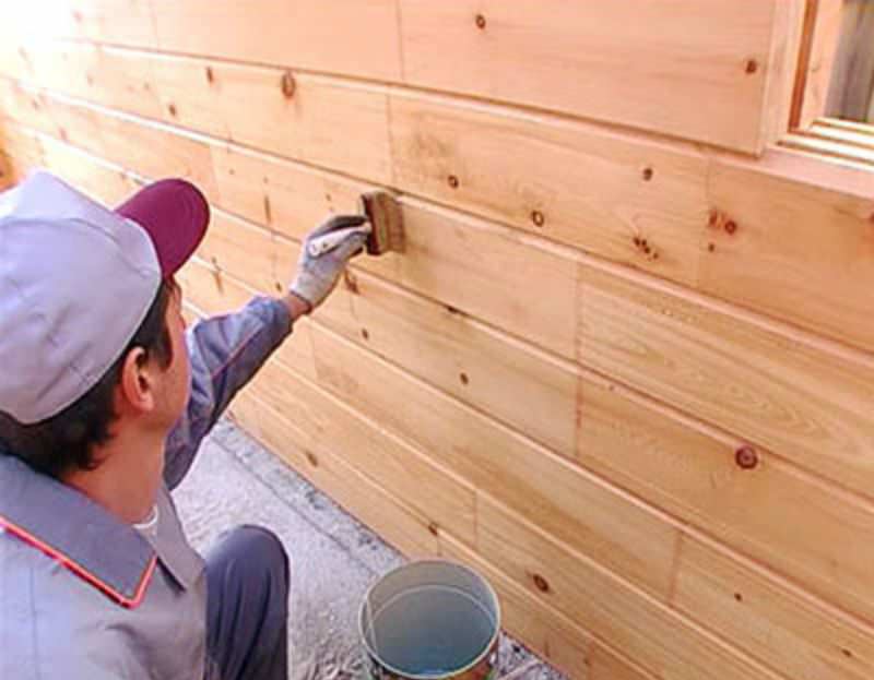 Чем покрыть вагонку снаружи и внутри дома – способы, лаки и краски для покраски древесины