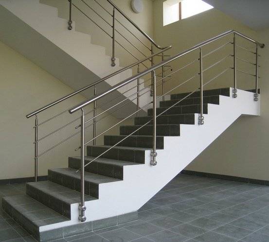 Балясины из бетона: ограждения перил и лестниц