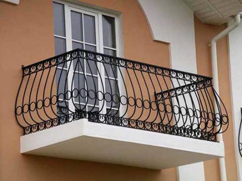 Кованые балконы (40 фото примеров)