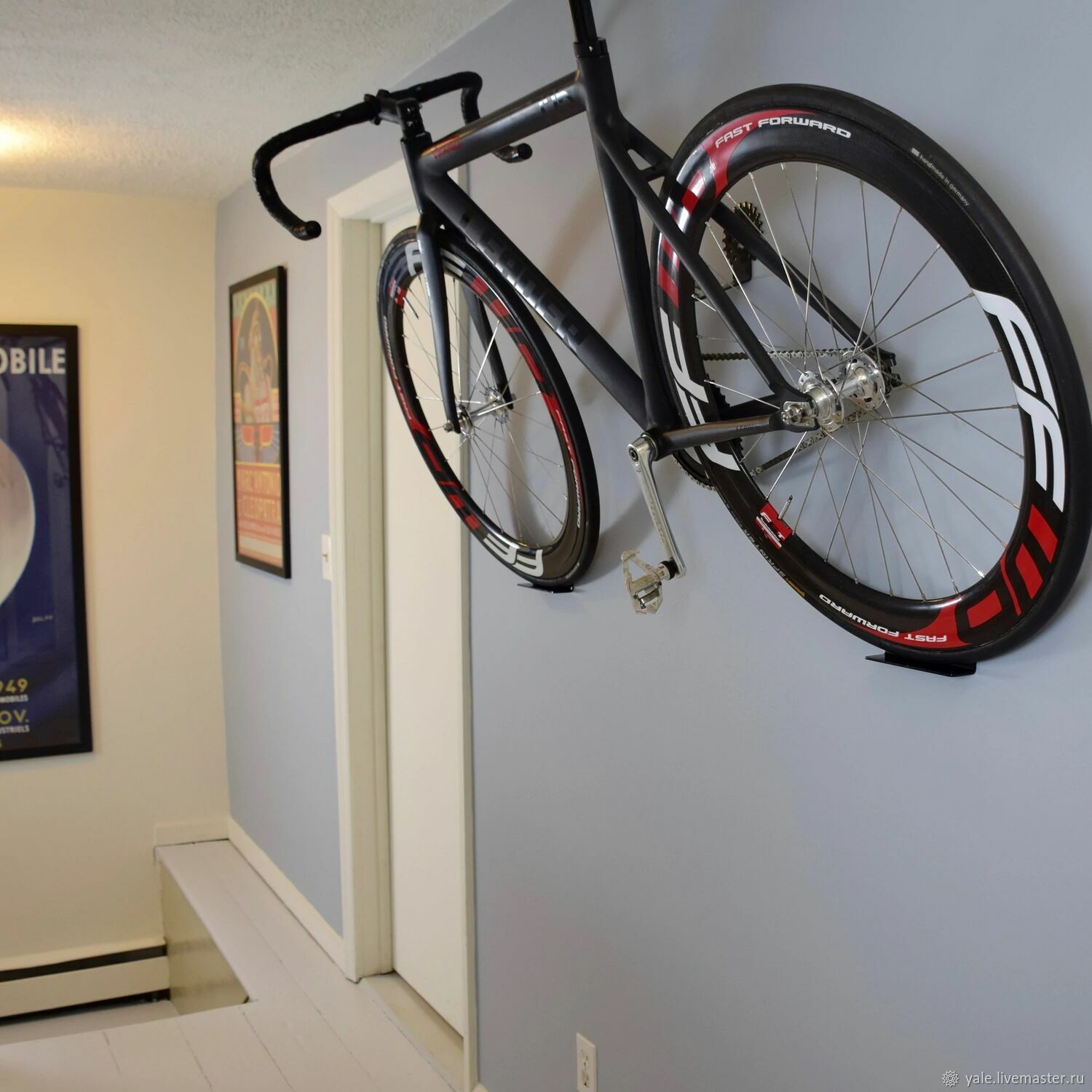 Как сделать крепление велосипеда на стену