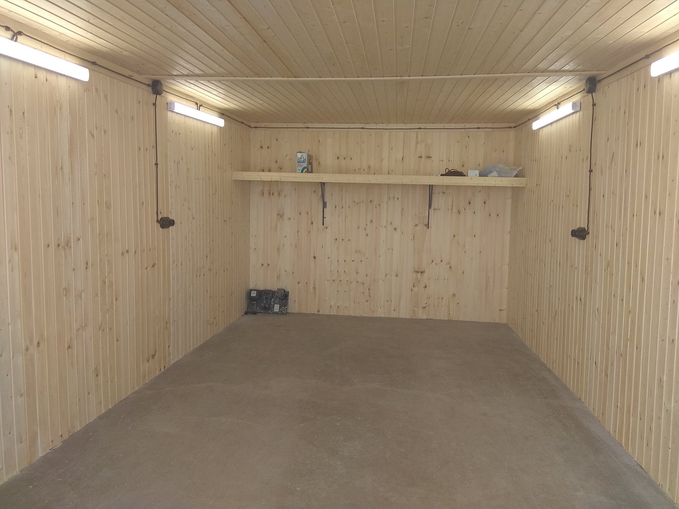 Чем недорого обшить гараж изнутри: обзор материалов и технологии монтажа