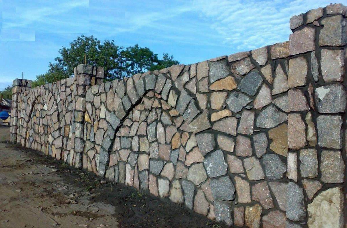 Забор из камня своими руками - пошаговая инструкция!