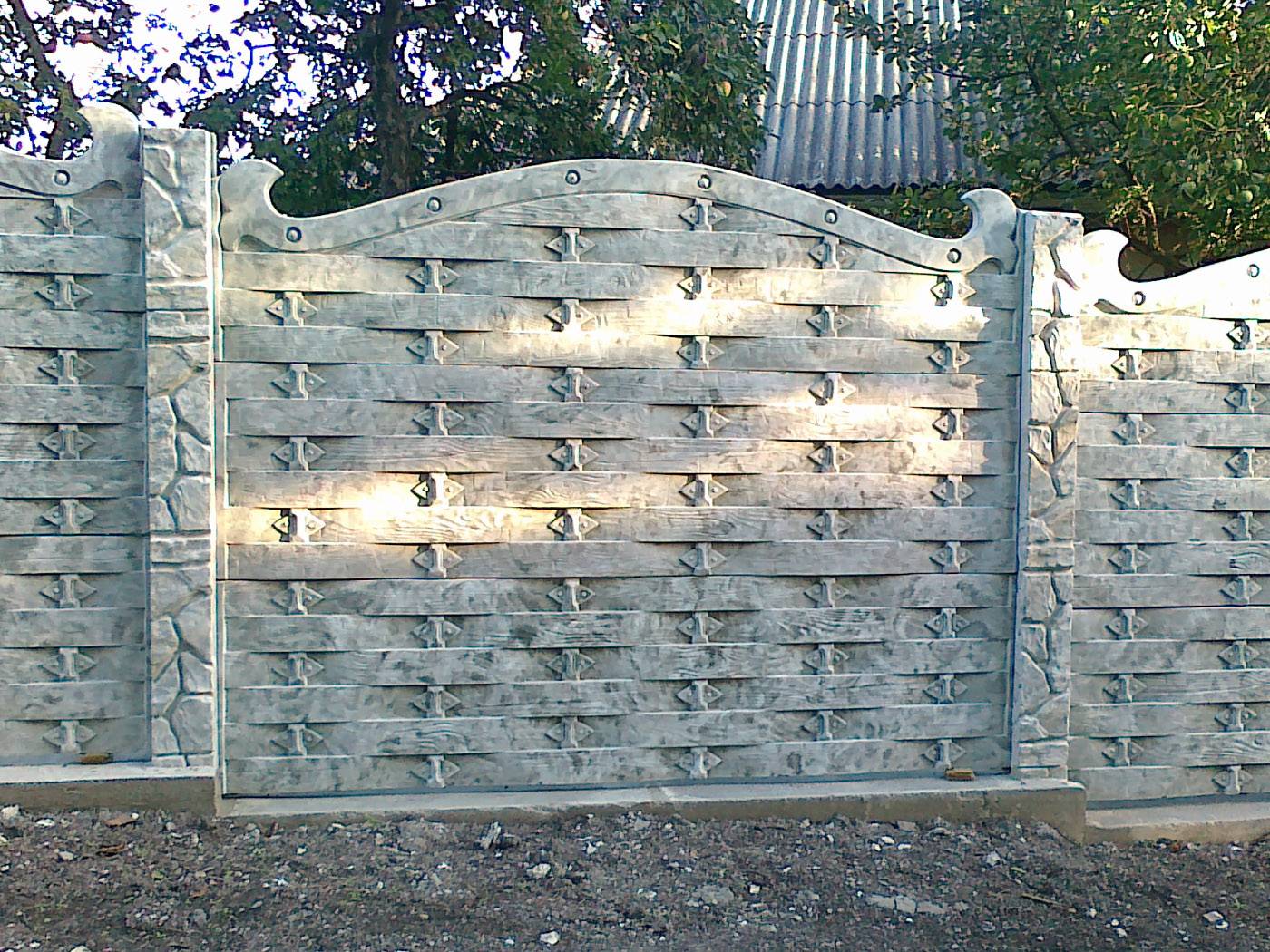 Забор из бетона: технология изготовления. технология изготовления бетонного забора. материалы для изготовления бетонного забора. методы. применяемые для изготовления забора из бетона