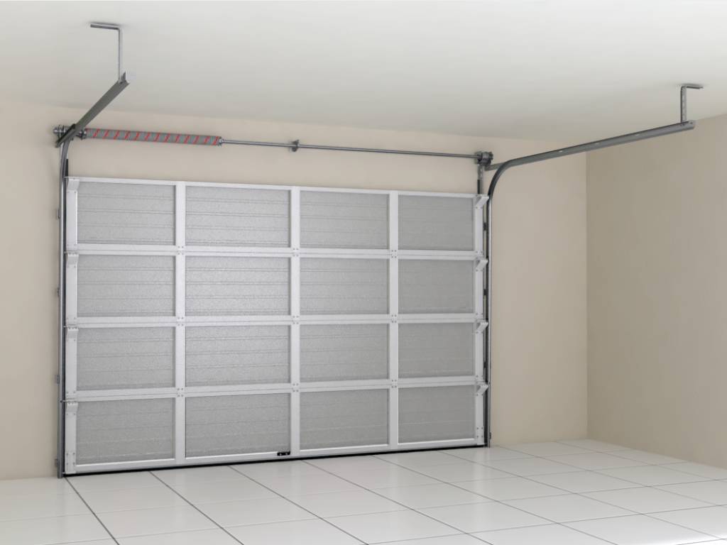 Монтаж секционных ворот в гараже — все тонкости установки