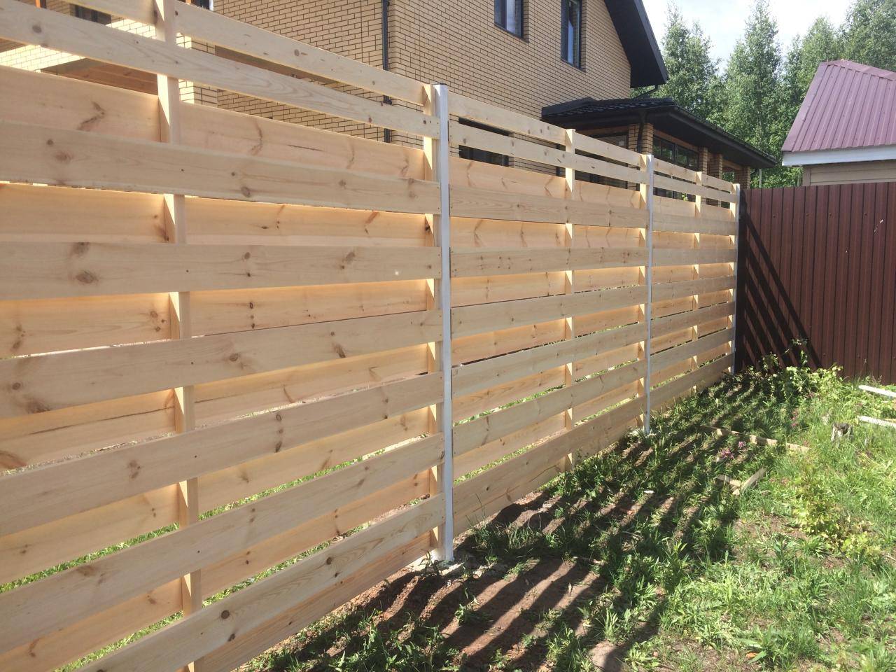 Деревянный забор своими руками - пошаговая инструкция от а до я (150 фото)