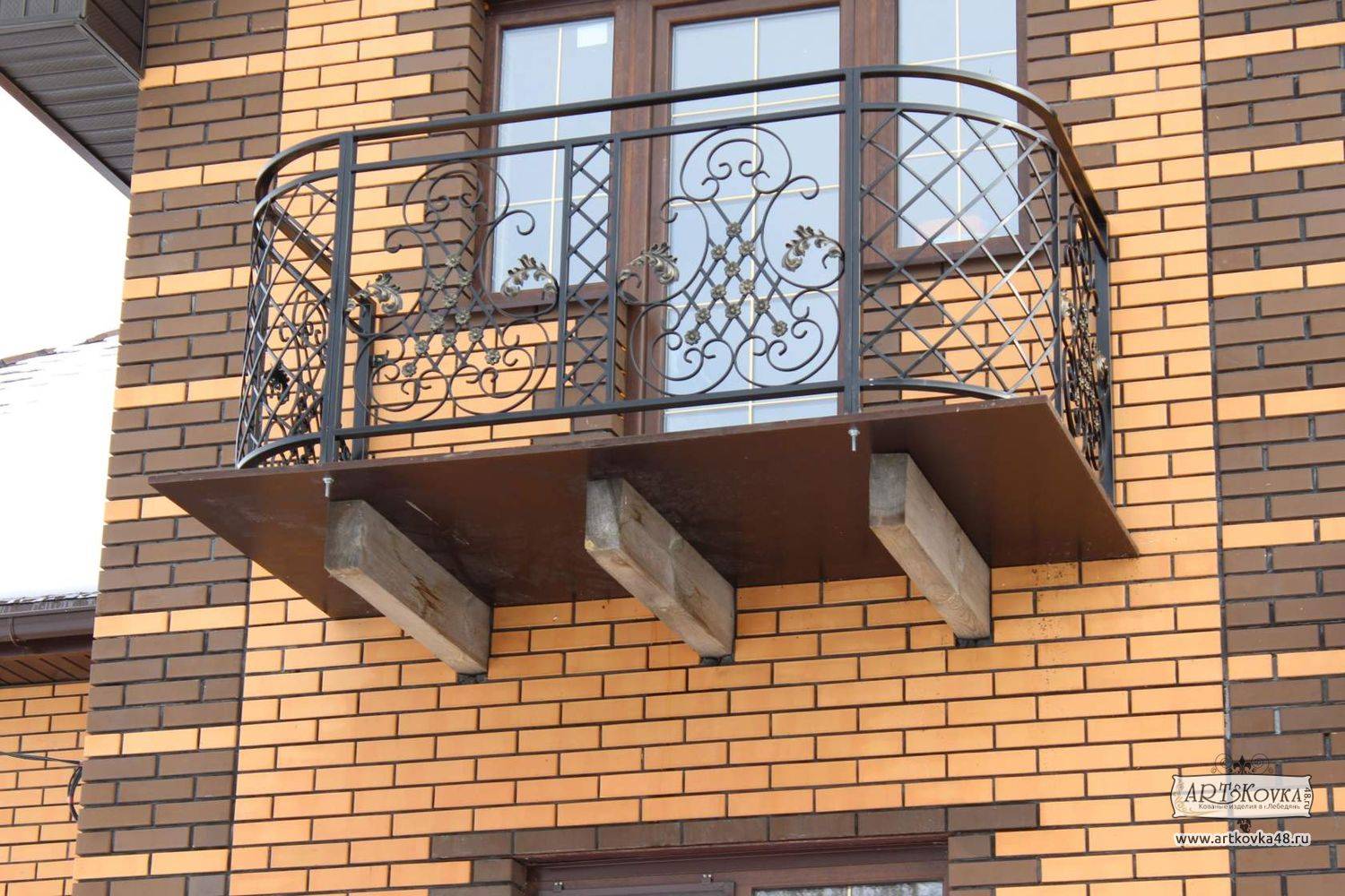Виды балконных ограждений: конструкции и материалы, нормативы и гост