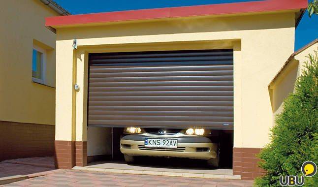Выбираем ворота для гаража, открывающиеся вверх: рулонные, секционные, подъёмно-поворотные