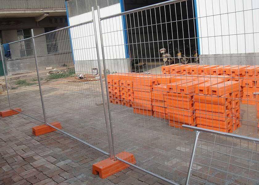 Установка временного ограждения строительной площадки. забор для стройки своими руками