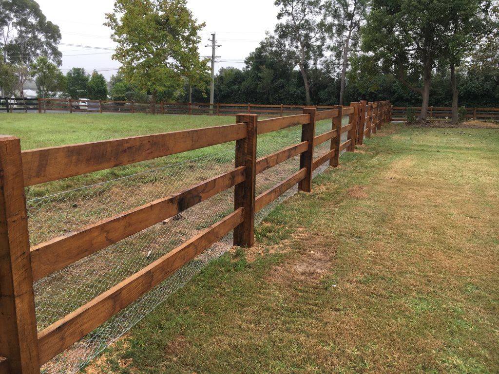 Забор в стиле ранчо из необрезной доски своими руками