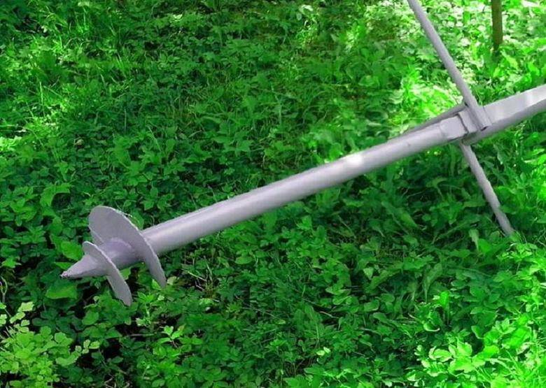 Сваи для забора: защита винтовых столбов от выпирания почвой