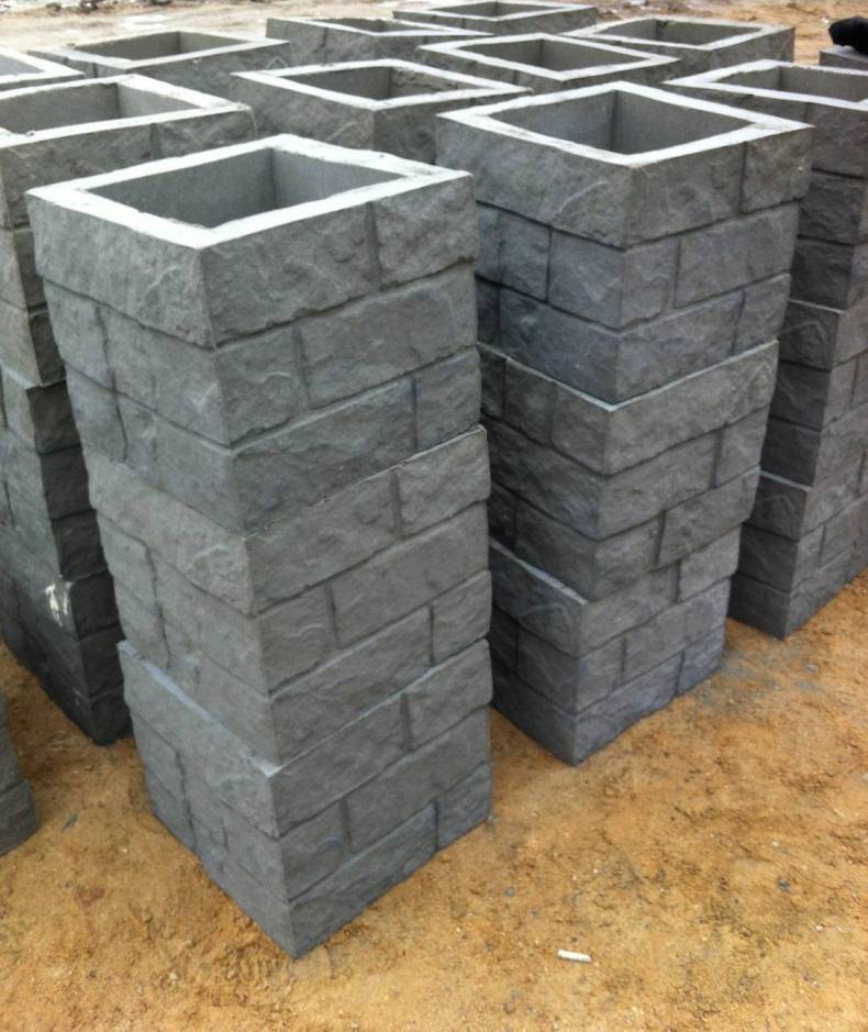 Установка бетонного забора из блоков — разбираемся вместе