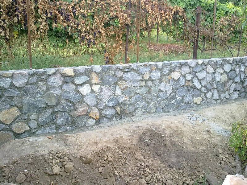 Строительство дома из бутового камня — плюсы и недостатки
