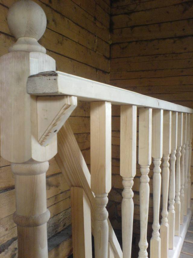 Установка балясин на деревянную лестницу своими руками - пошагово
