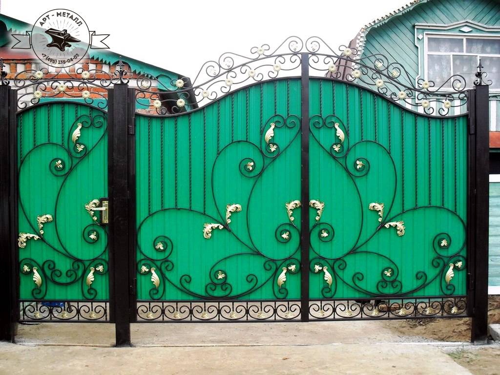 Ворота с профнастила с элементами ковки и металлопрофиля распашные, эскизы