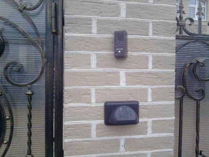 Беспроводной звонок на дверь в квартиру и частный дом: устройство, преимущества и недостатки, отличие от обычного