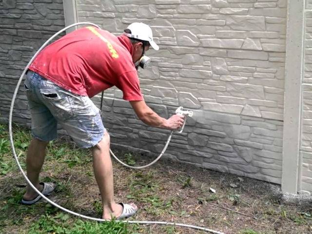Покраска бетонного забора: подготовка и рабочий процесс (+27 фото)