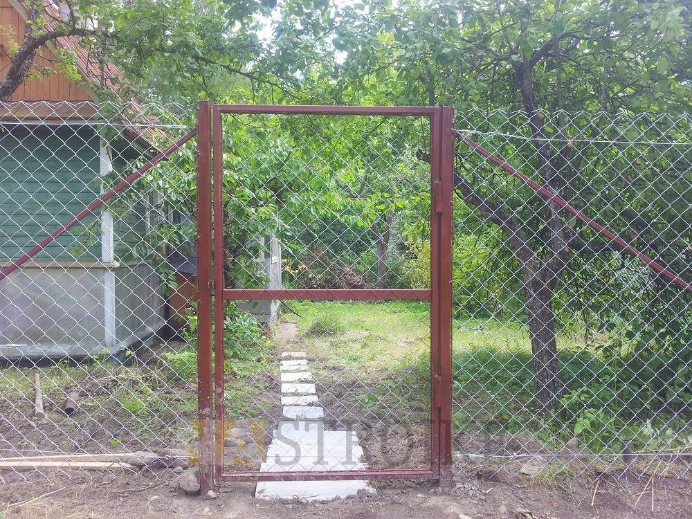 Ворота из сетки рабицы для дачных участков