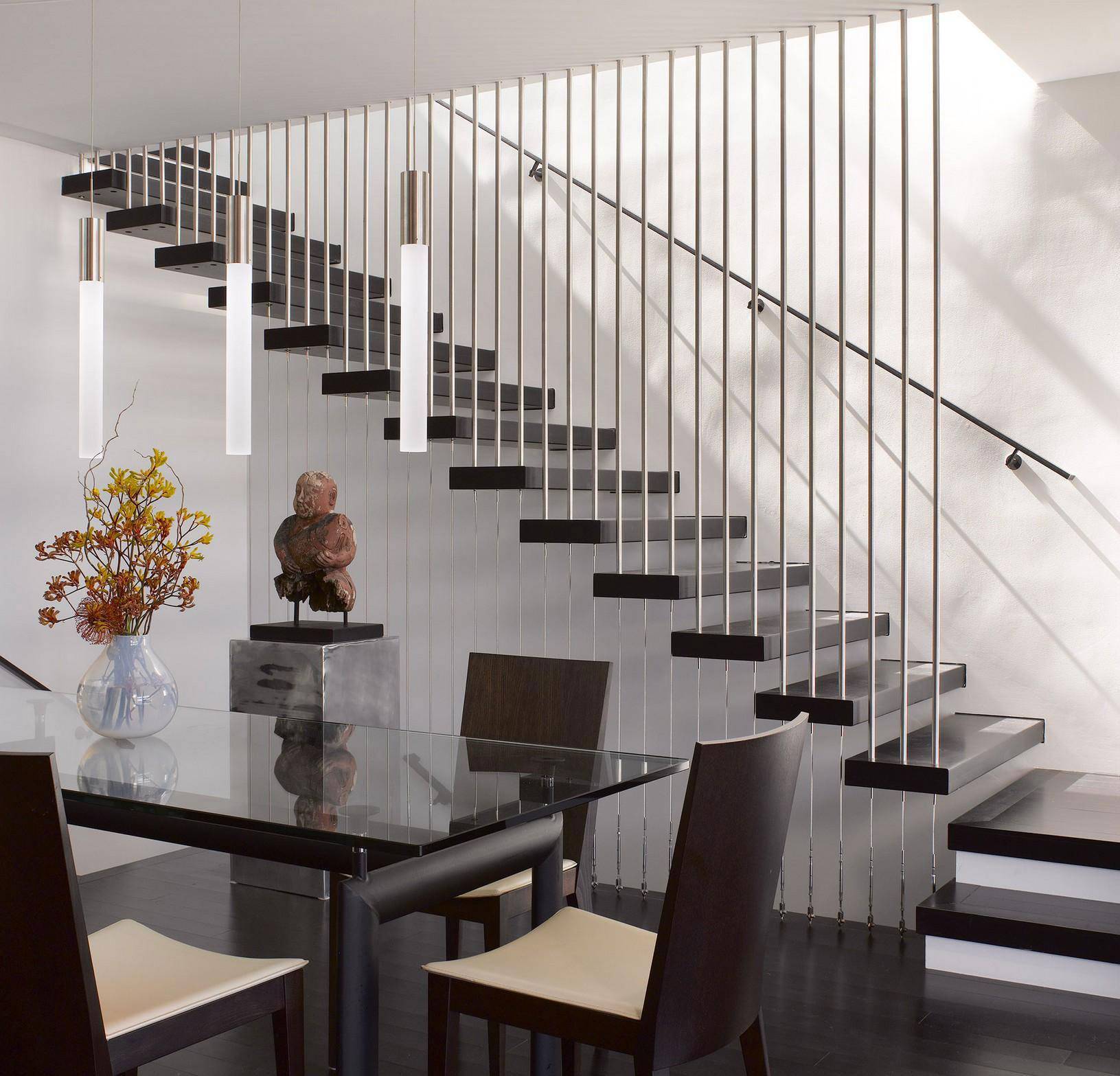 Перила для лестницы – завершающий штрих в дизайне