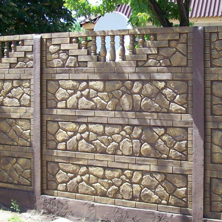 Забор из бетонных панелей - что это такое и как выбрать