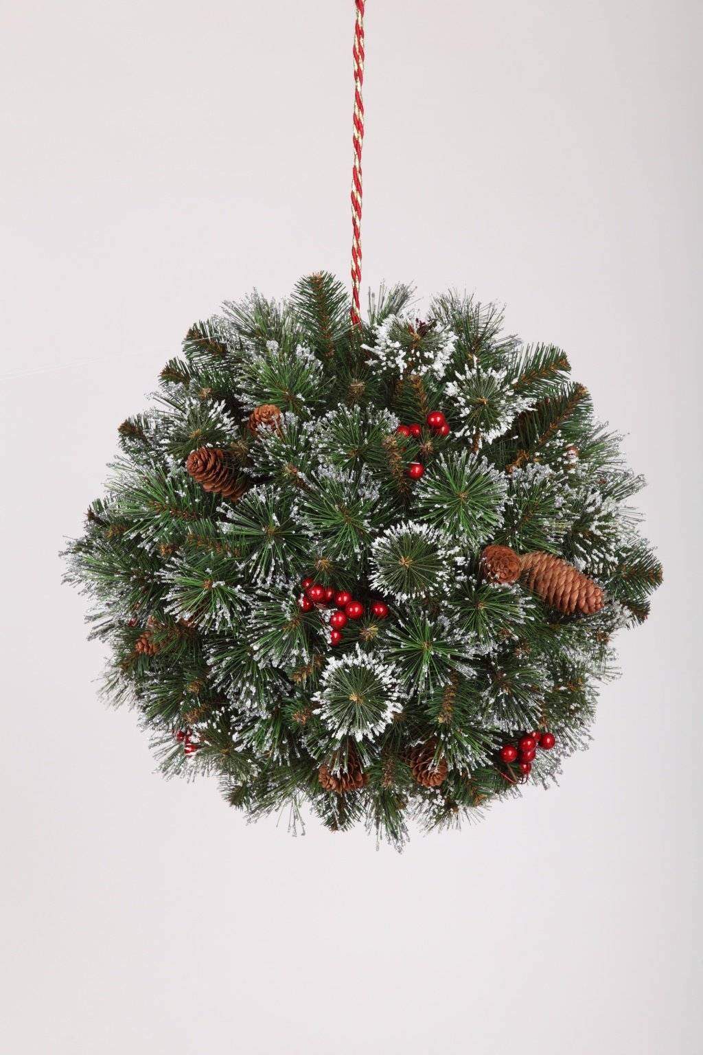 Как выбрать искусственную ёлку, чтобы не пожалеть о покупке: изучаем новогоднее дерево от иголок до макушки — статья на тчк