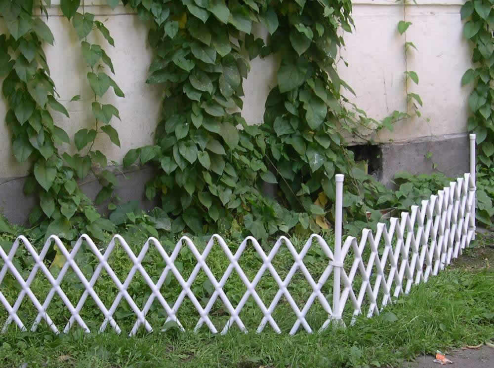 Пластиковые заборы из пвх: штакетники и садовые сетки на даче