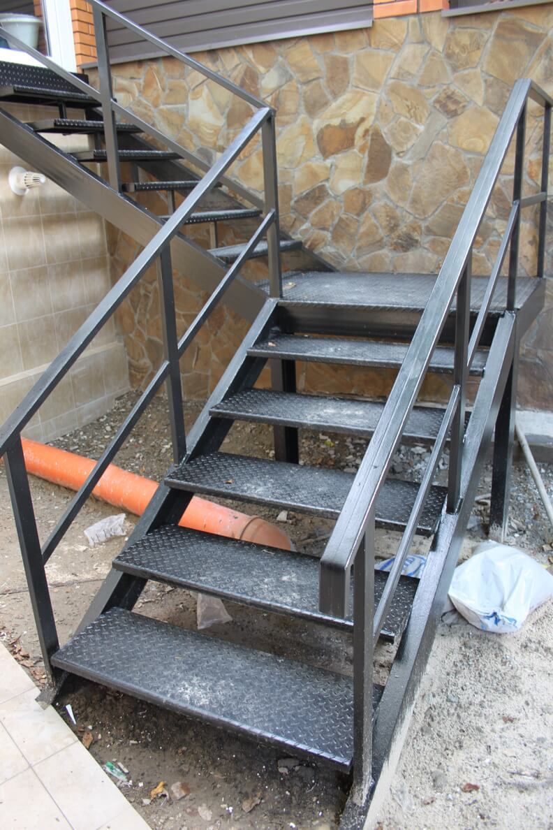 ? металлические лестницы: основные виды и руководство по сборке
